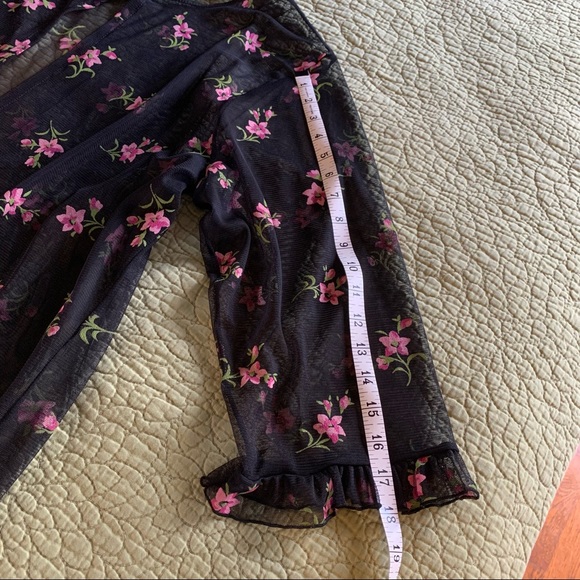 Sheer Feminine Blazer - 1X - Picture 10 of 12